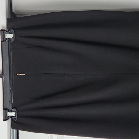 Black pencil skirt - Picture 3 of 4